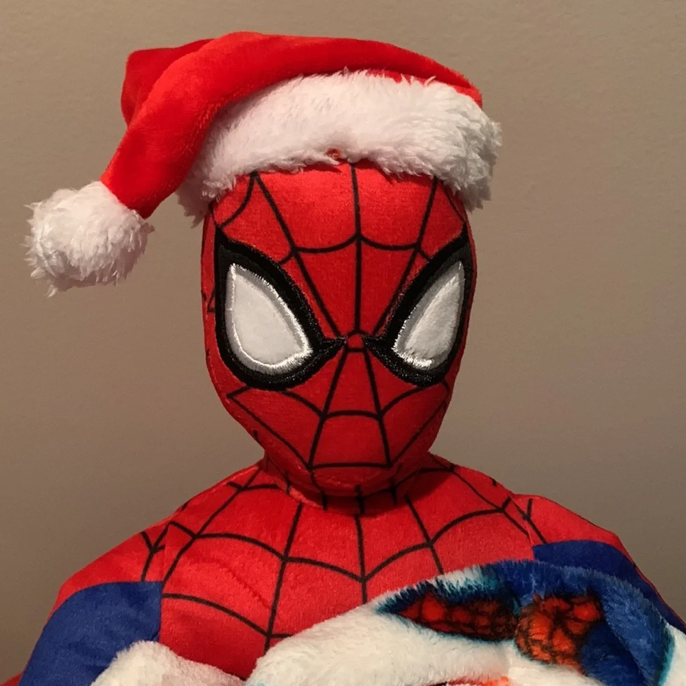 Marvel Spider-Man Holiday throw with pillow buddy